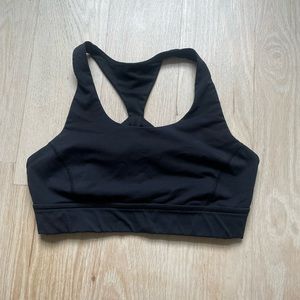 Lululemon size 8 sports bra